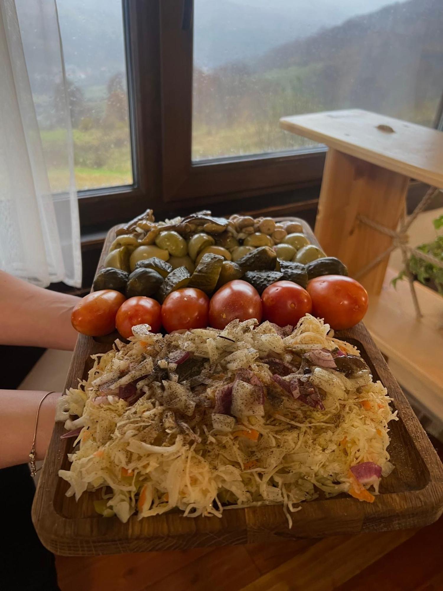 Готельно-Ресторанний Комплекс Кичера Volovets Extérieur photo